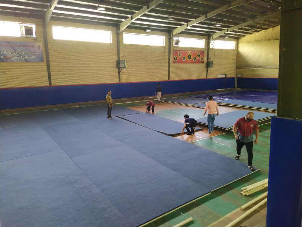 تجهیز سالن ورزشی