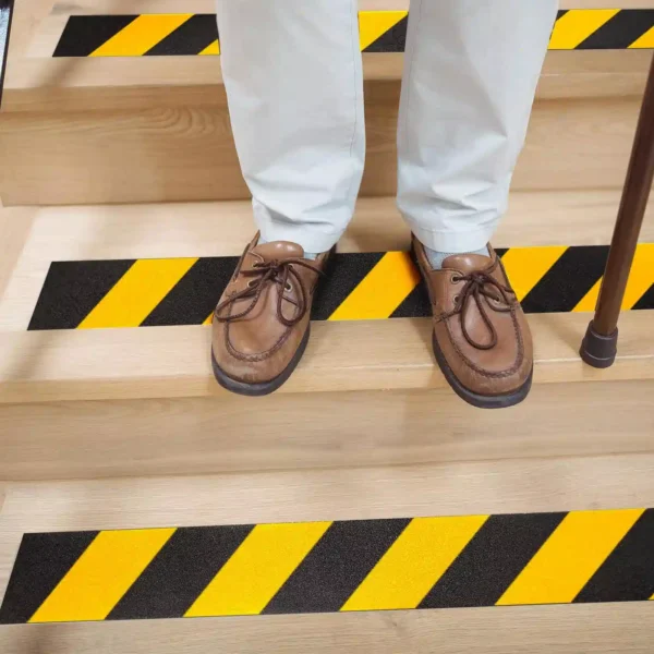ترمز پله سمباده ای زرد و مشکی